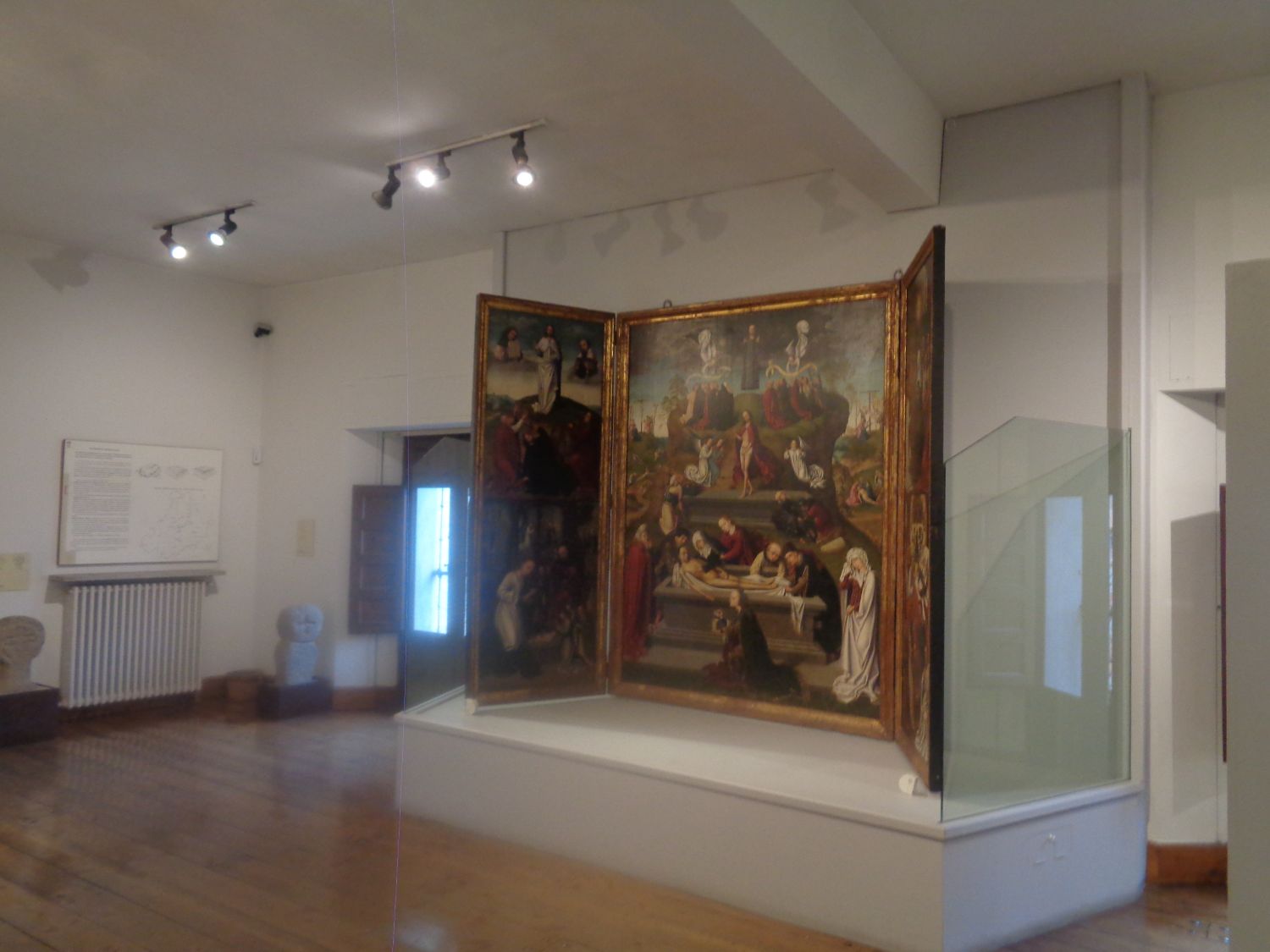 Avila palacio de los Deanes museo de Avila painting cabinet dec24