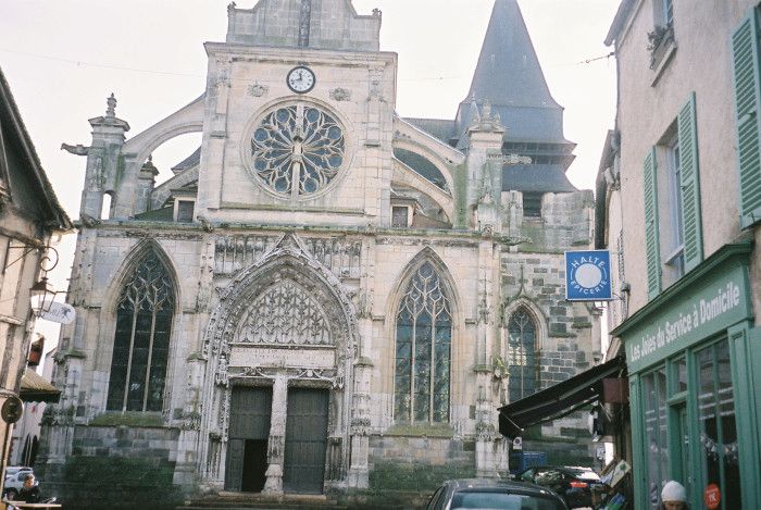 houdan-ch-st-jacque-st-chirst-front