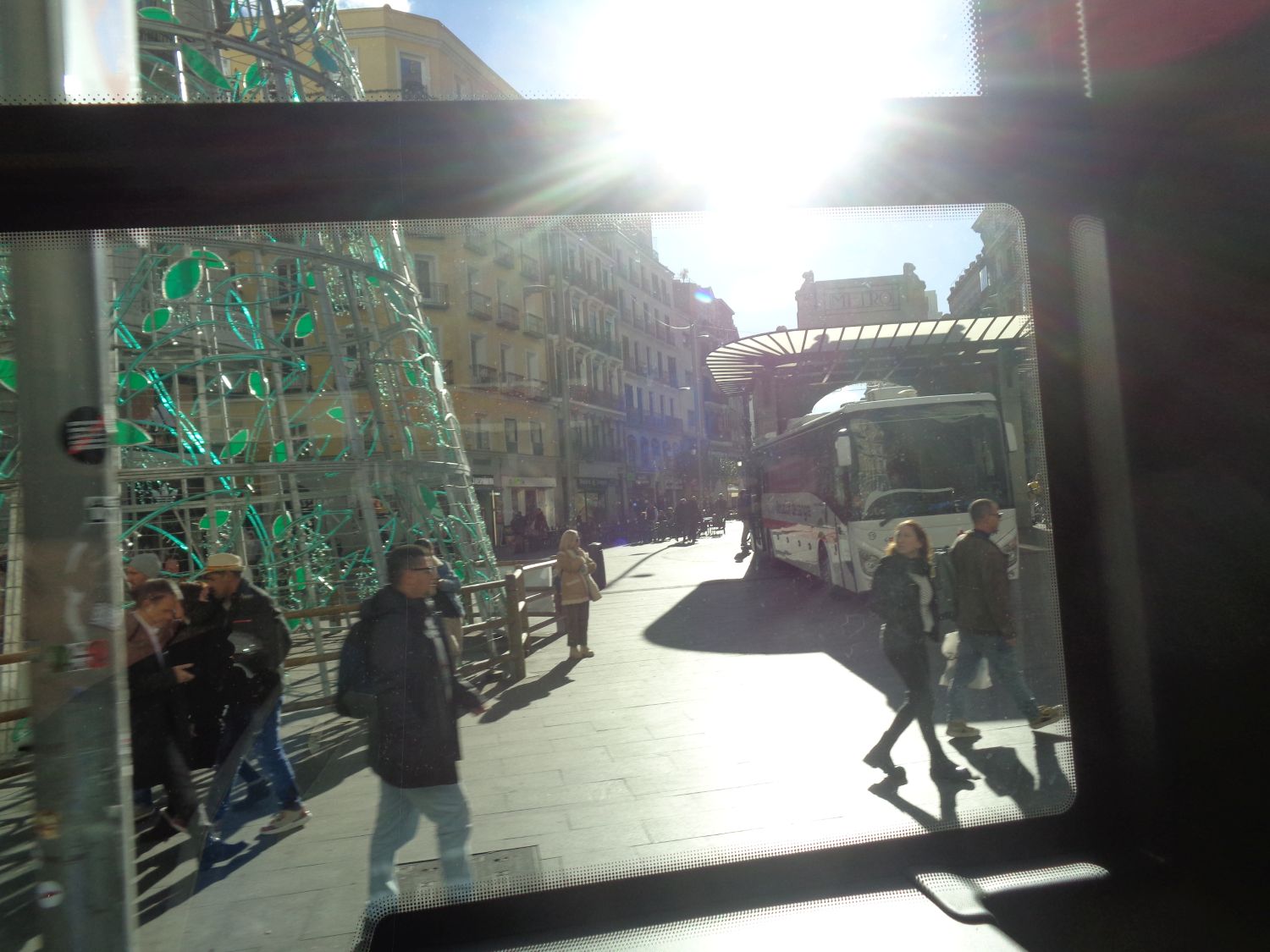 Madrid bus 001 calle de la Princesa passing Puerta del Sol dec24