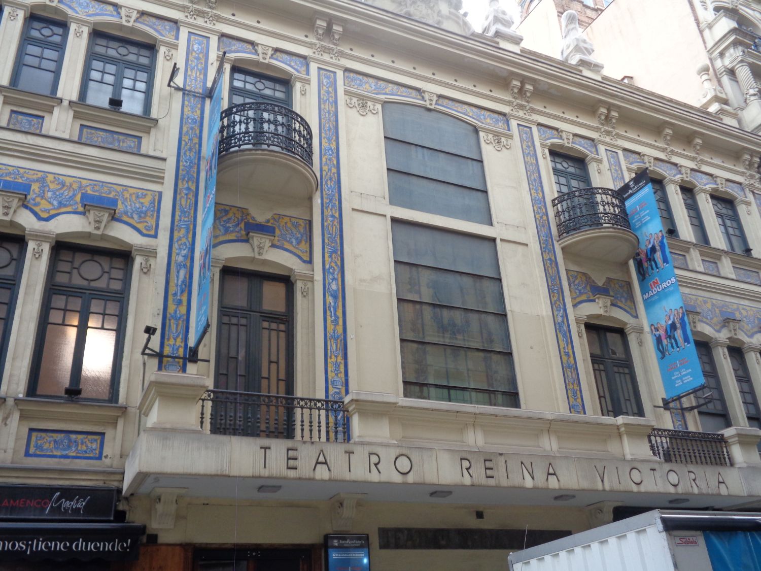 Madrid Carretera de san Jeronimo Teatro Reina Victoria closeup dec24