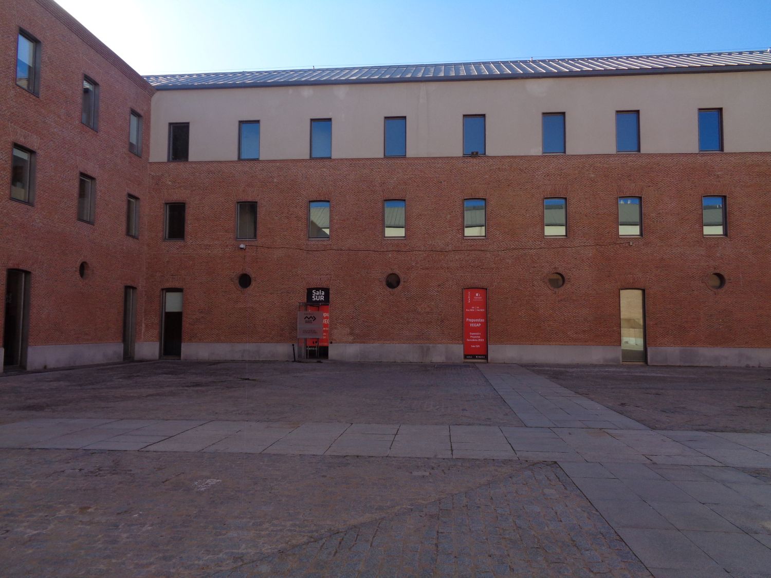 Madrid centro cultural conde duque art contempo inner courtyard 2 dec24