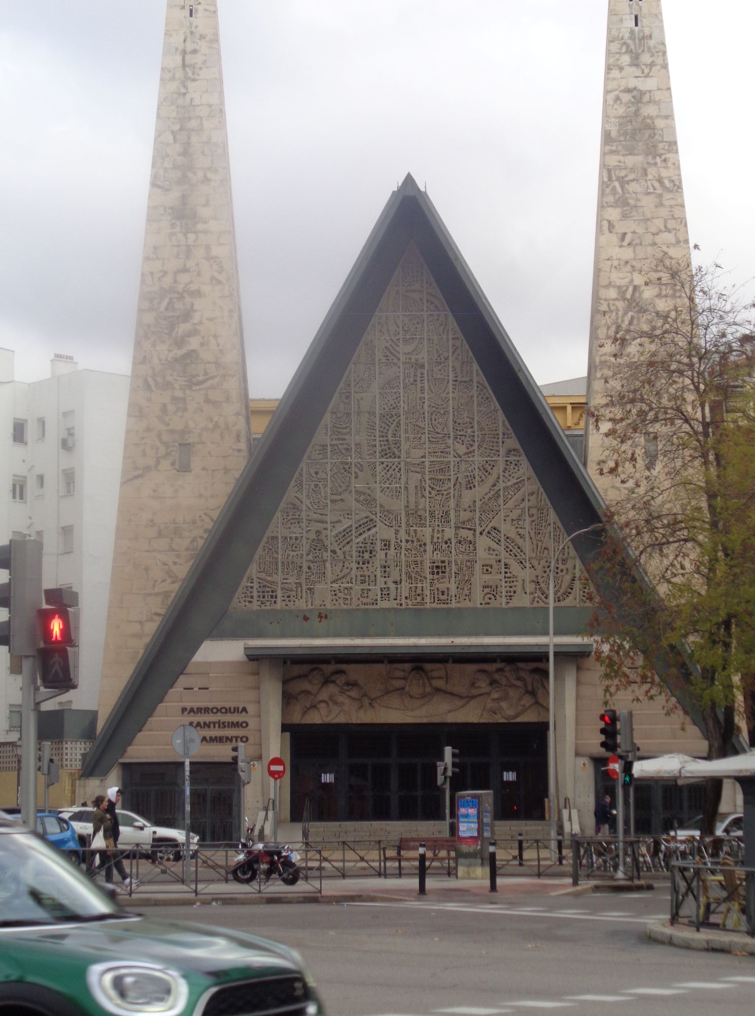 Madrid ch Santisimo Sacramento front dec24