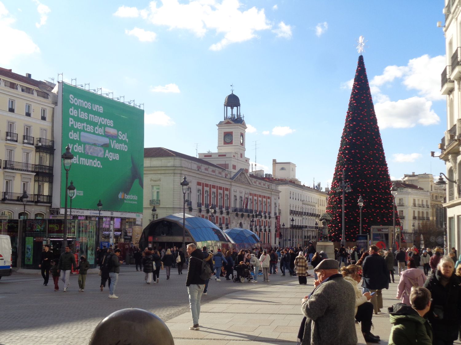 Madrid Christmas on puerta del Sol dec24