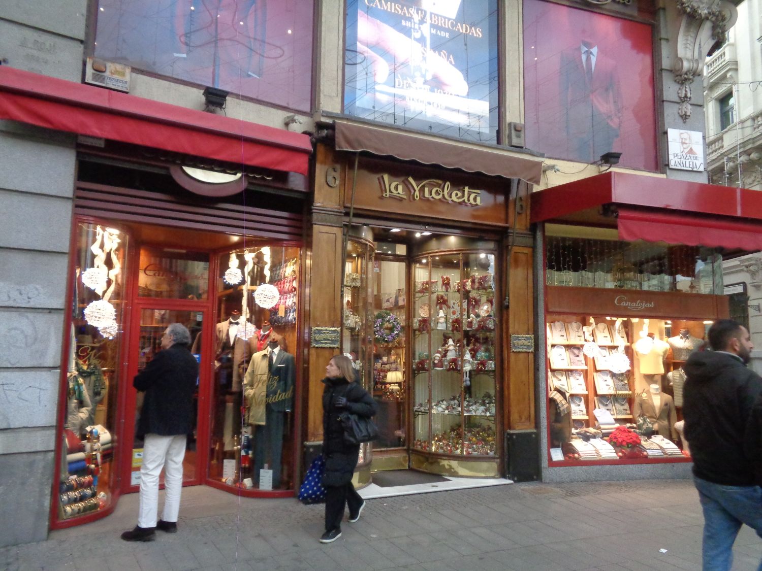 Madrid Plaza de Canelejas La Violeta store dec24