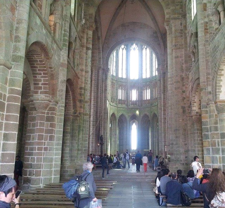 Mont Saint Michel abbey church nerf dec23