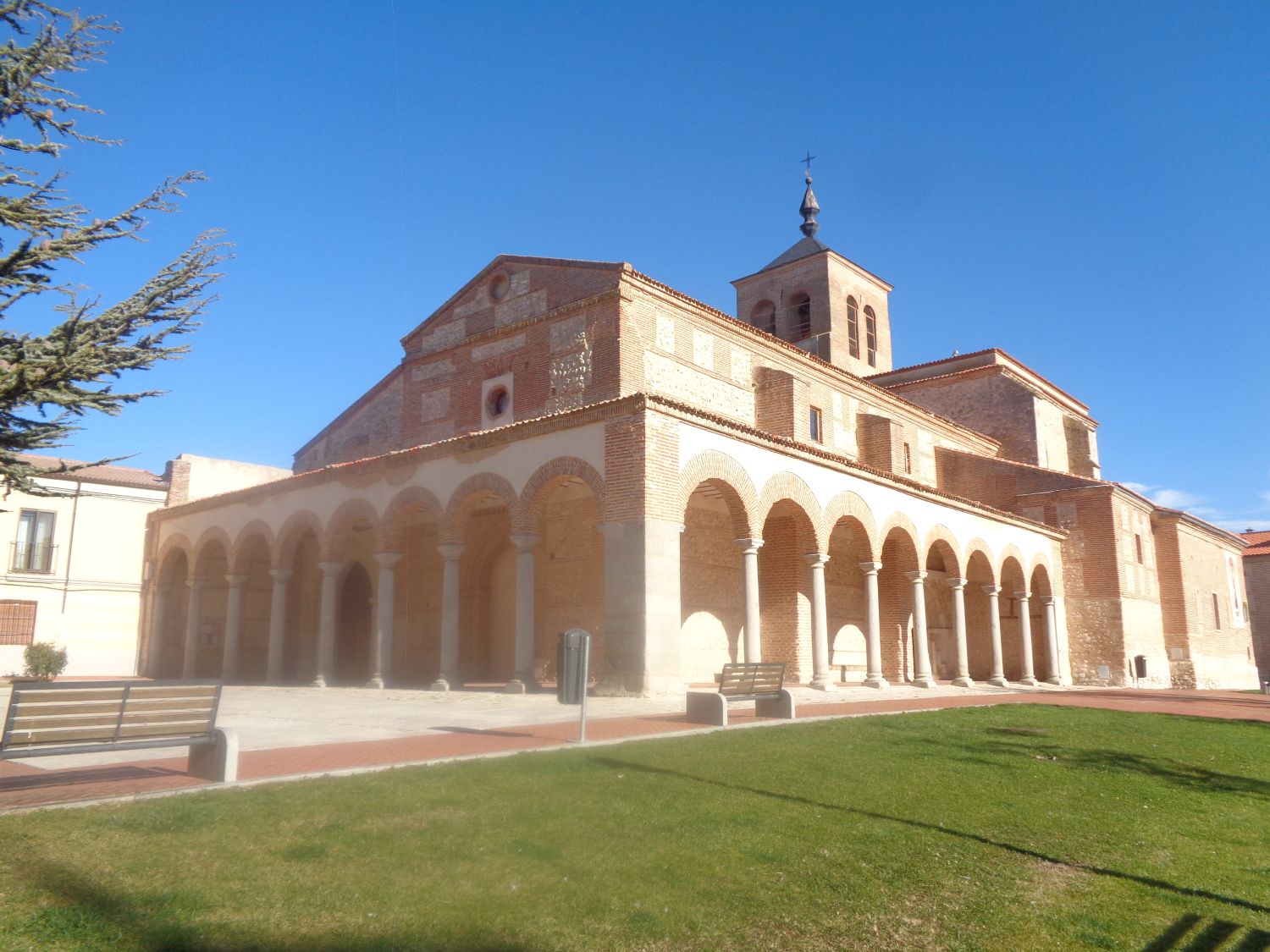 Olmedo ch Santa Maria del Castillo back dec24