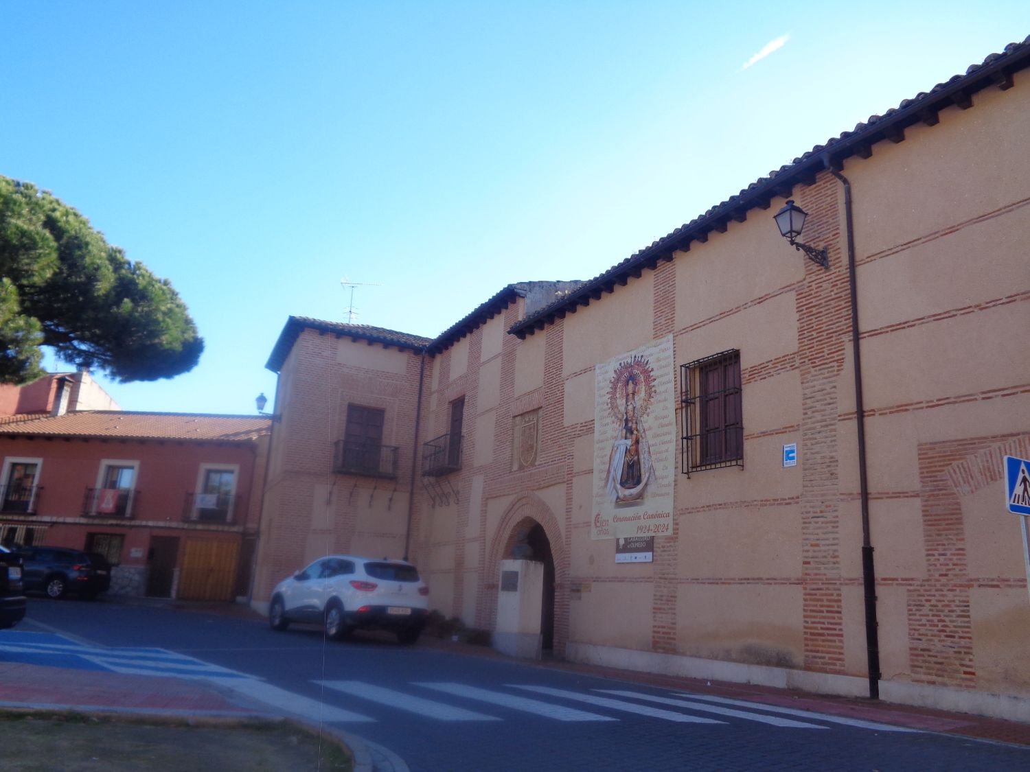 Olmedo Palacio del Caballero de Olmedo side dec24