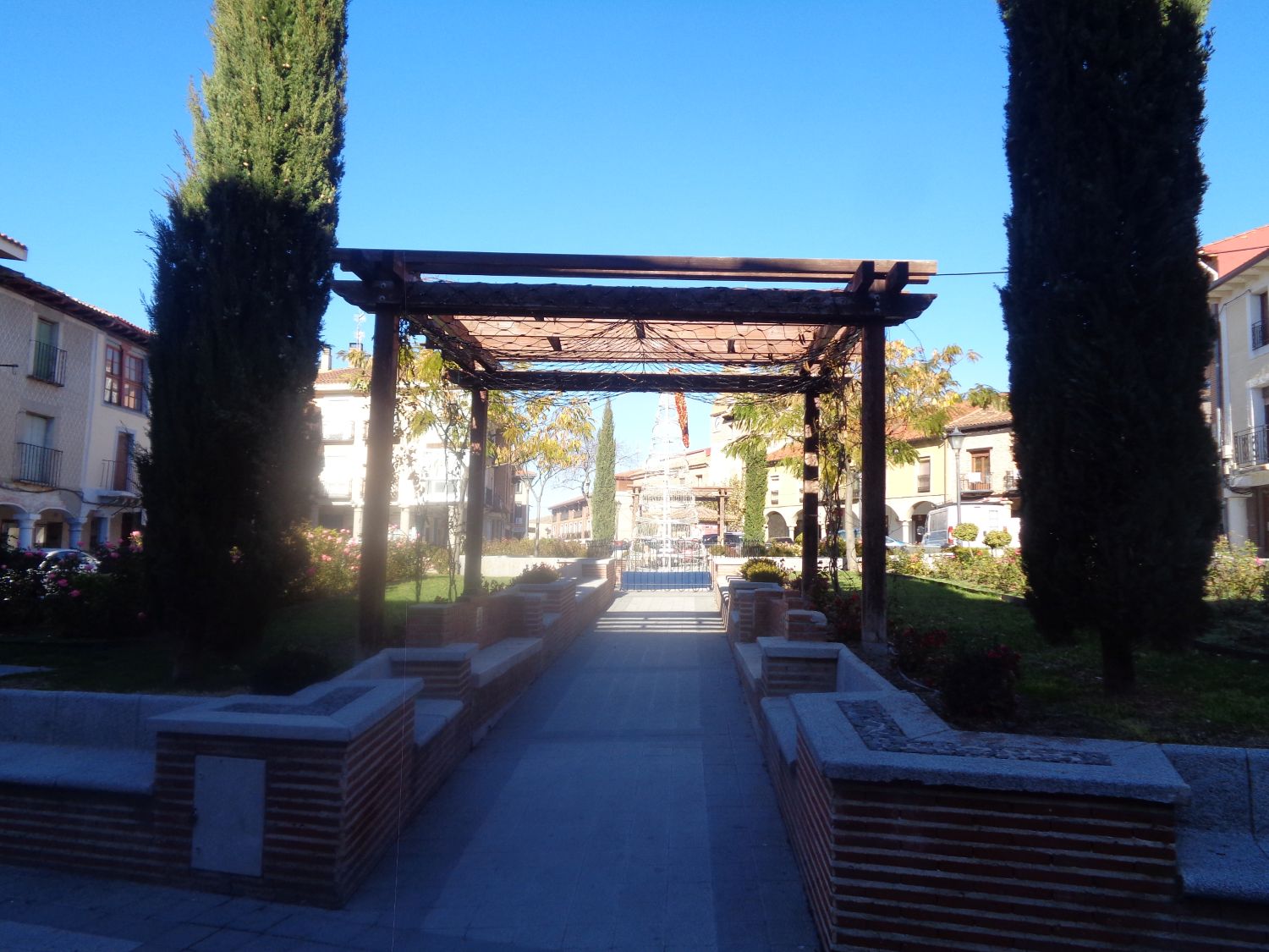 Olmedo Plaza Mayor garden dec24