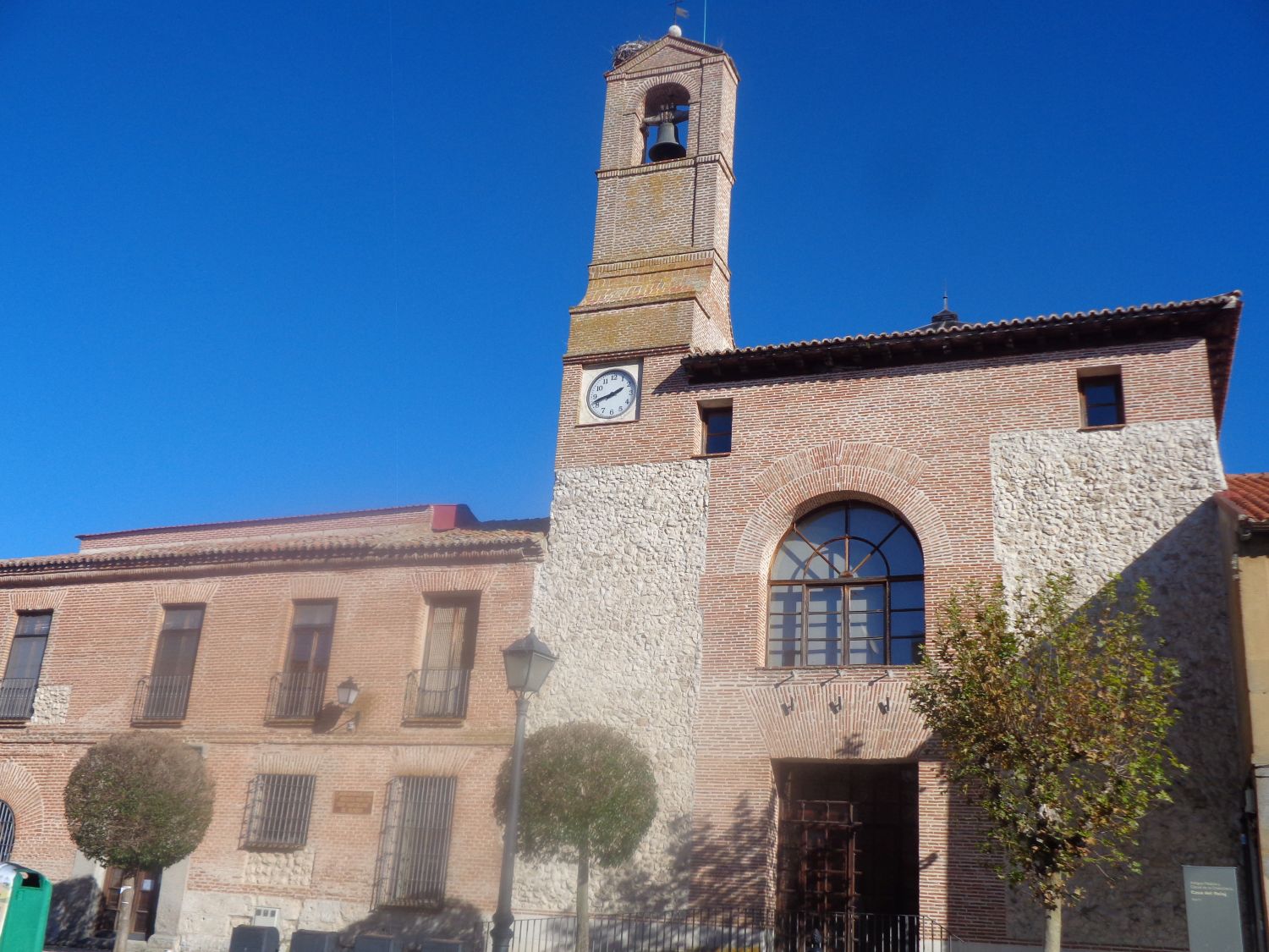 Olmedo Torre del Reloj front dec24