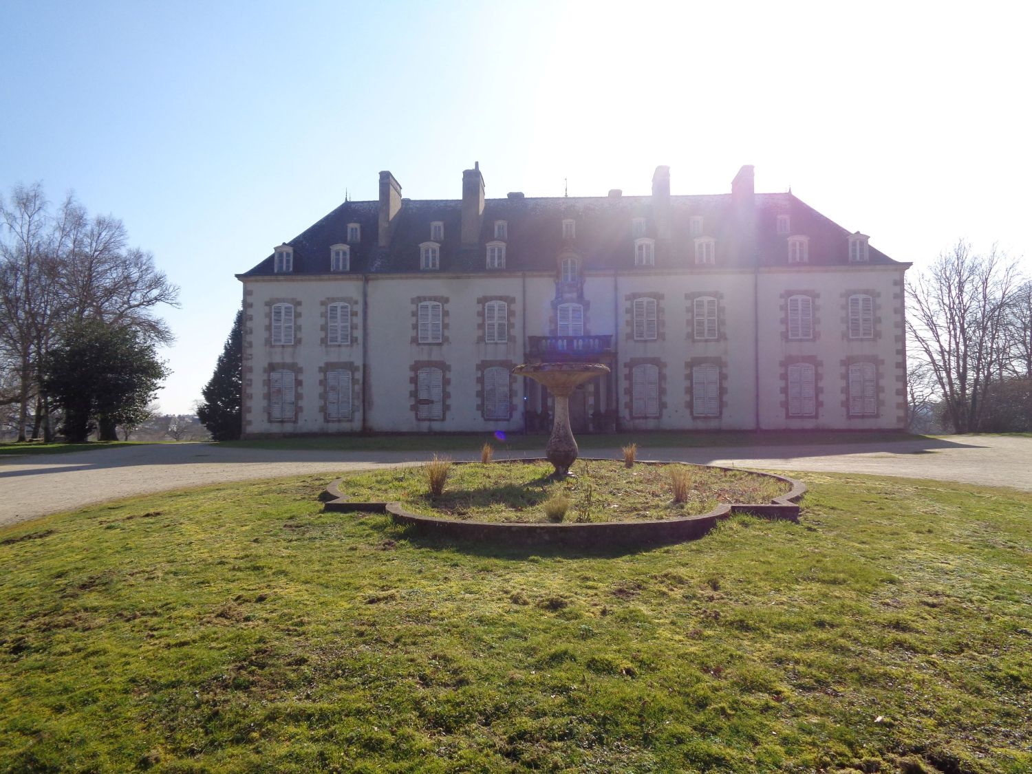 Plouay Château de Manéhouarn front feb23