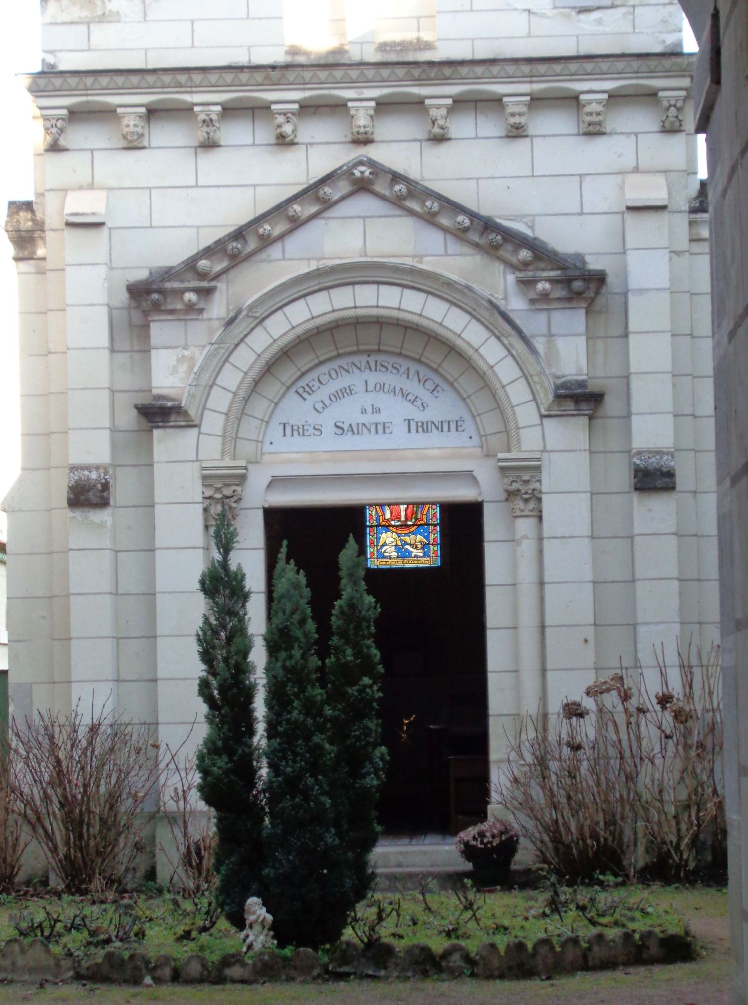 richelieu-grande-rue-chapelle-tres-sainte-trinite-feb22