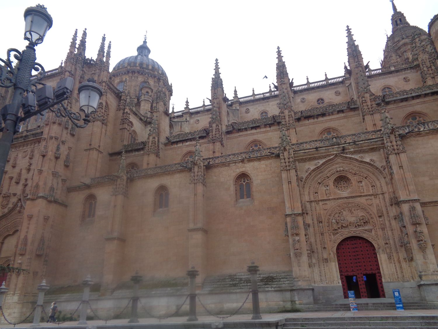 Salamanca catedral nueva front entr dec24