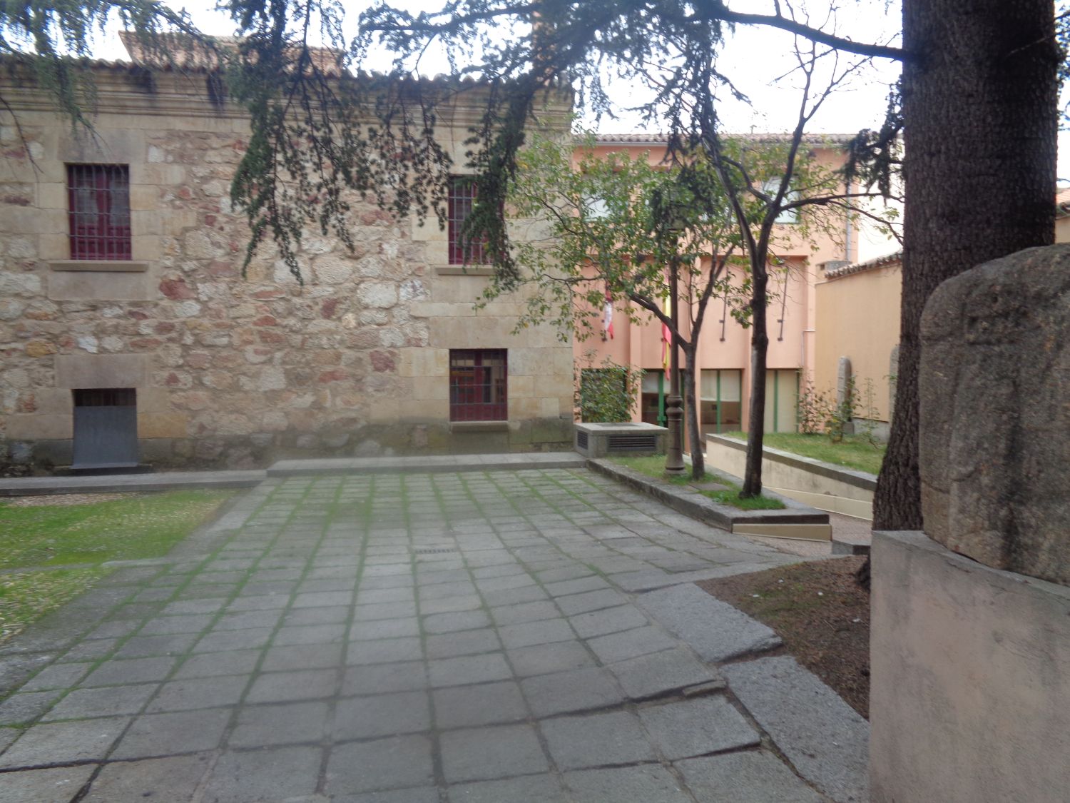 Salamanca museo de salamanca inner patio dec24