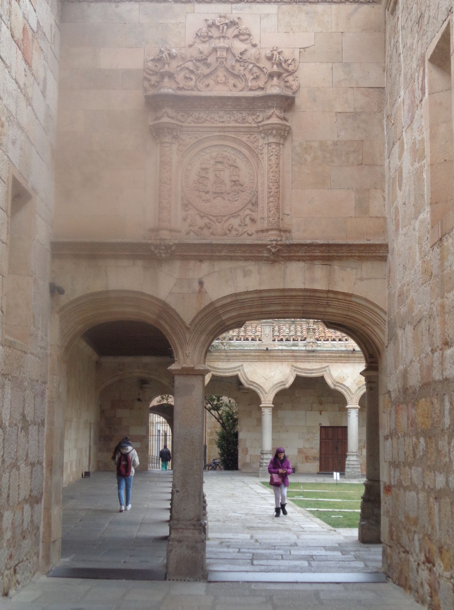 Salamanca Univ patio escuelas menores cloister dec24