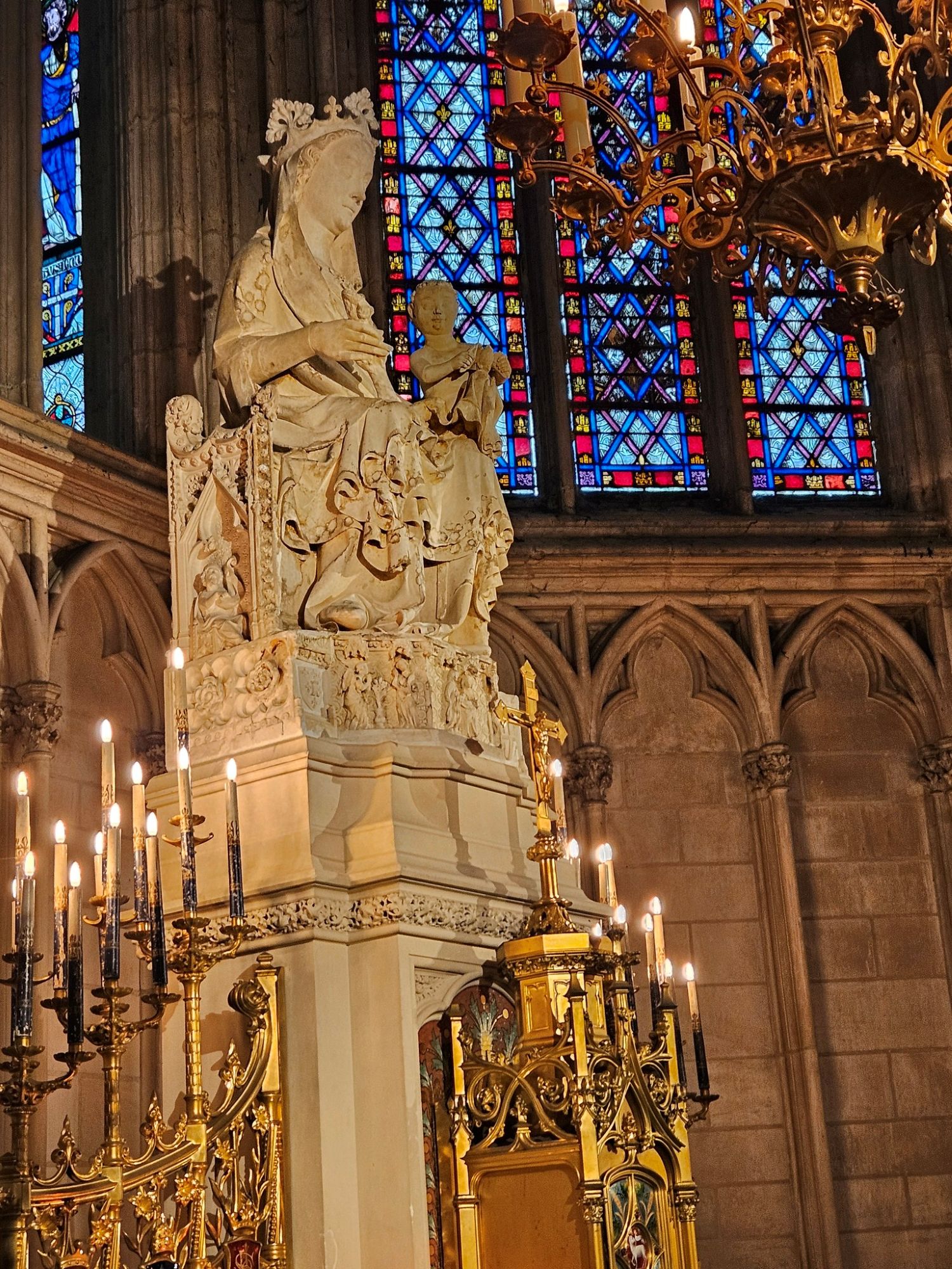 Sens Cathédrale Saint Etienne Chapelle Choir Vierge à l'Enfant dec22