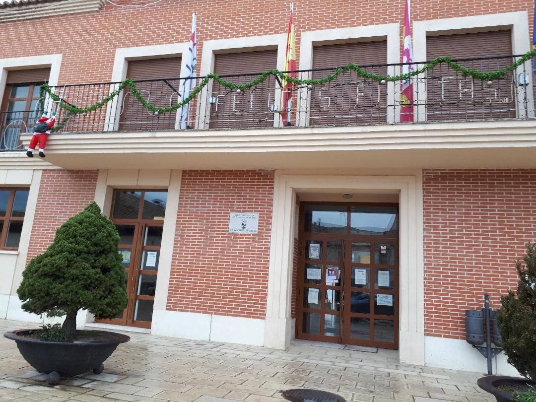 Serrada city hall ayuntamiento dec24