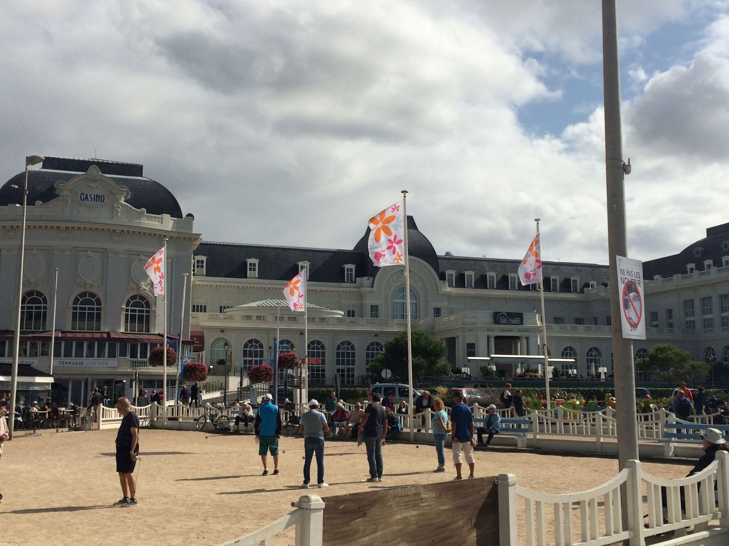 trouville sur mer casino from beach aug18
