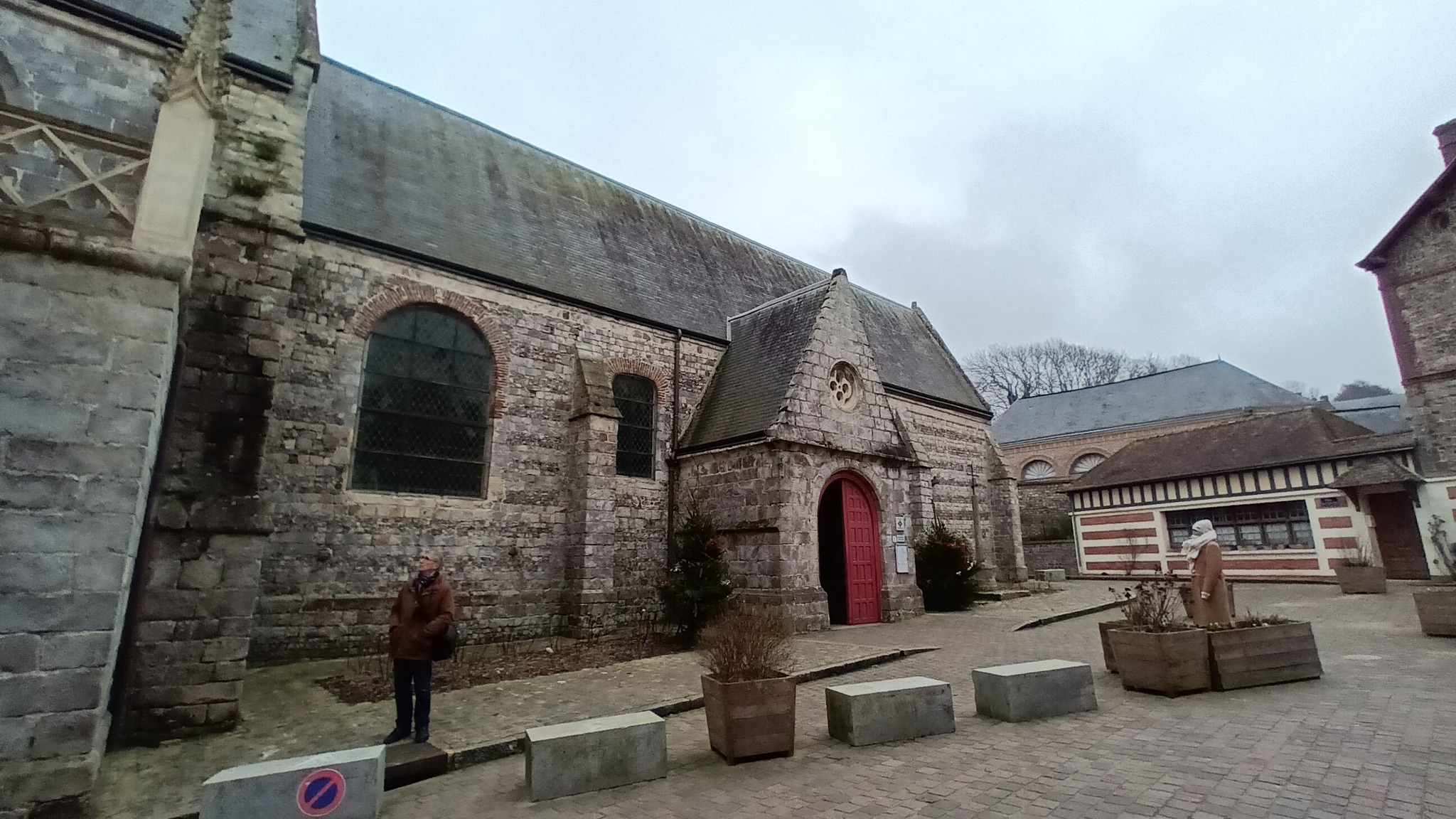 Veules les Roses ch Saint Martin front dec24