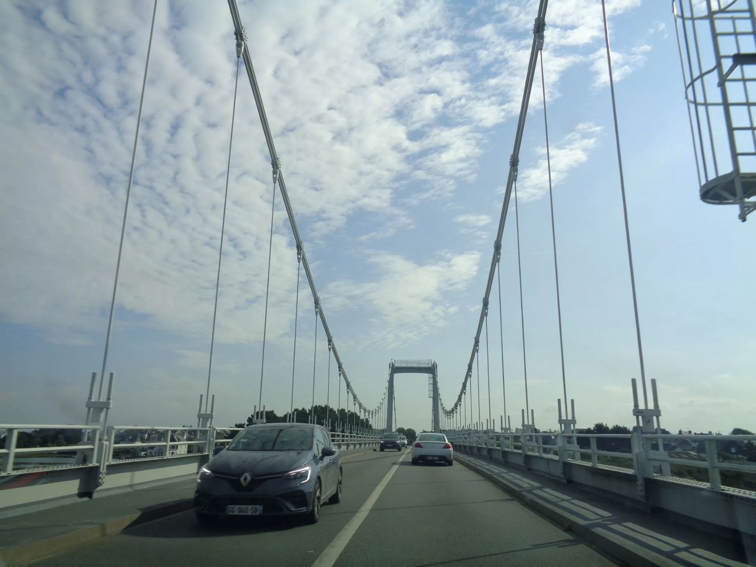 belz-pont-lorois-driving-on-sep22