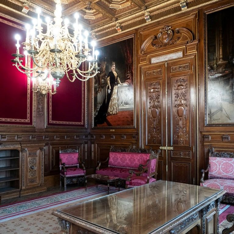 Madrid Casa de América los Marqueses de Linares en su Palacio, actual Casa de América