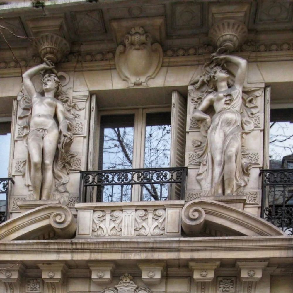 Paris Cariatides. Boulevard St Michel, 6e