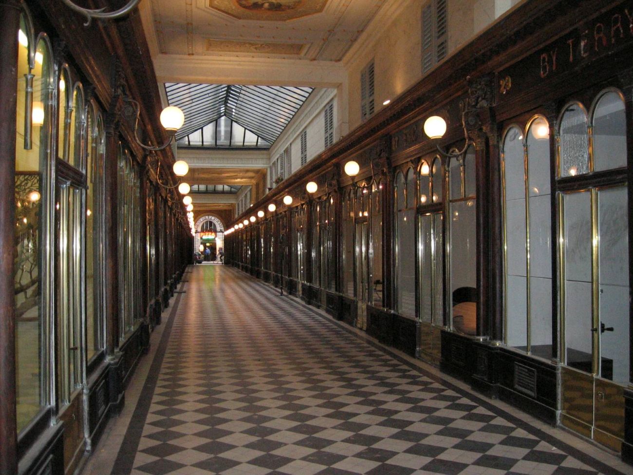 Paris Galerie Véro Dodat 1er 1