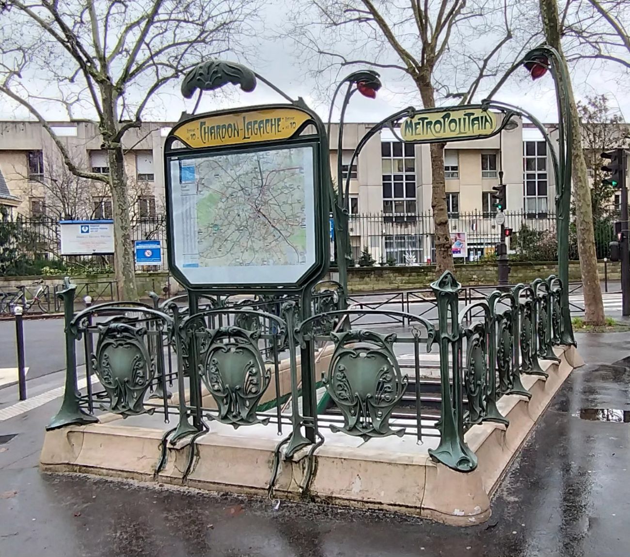 Paris metro Chardon Lagache, 16e entrée Guimard